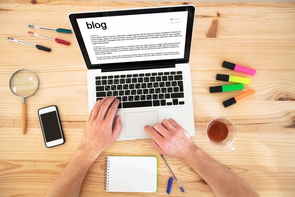 typing a blog article